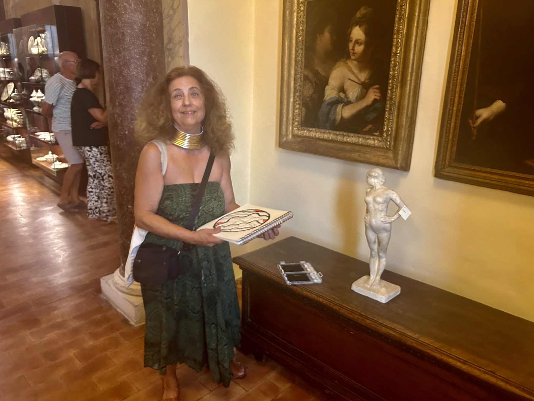 Елена — НейроАтом у музея, Италия , Рипатрансоне