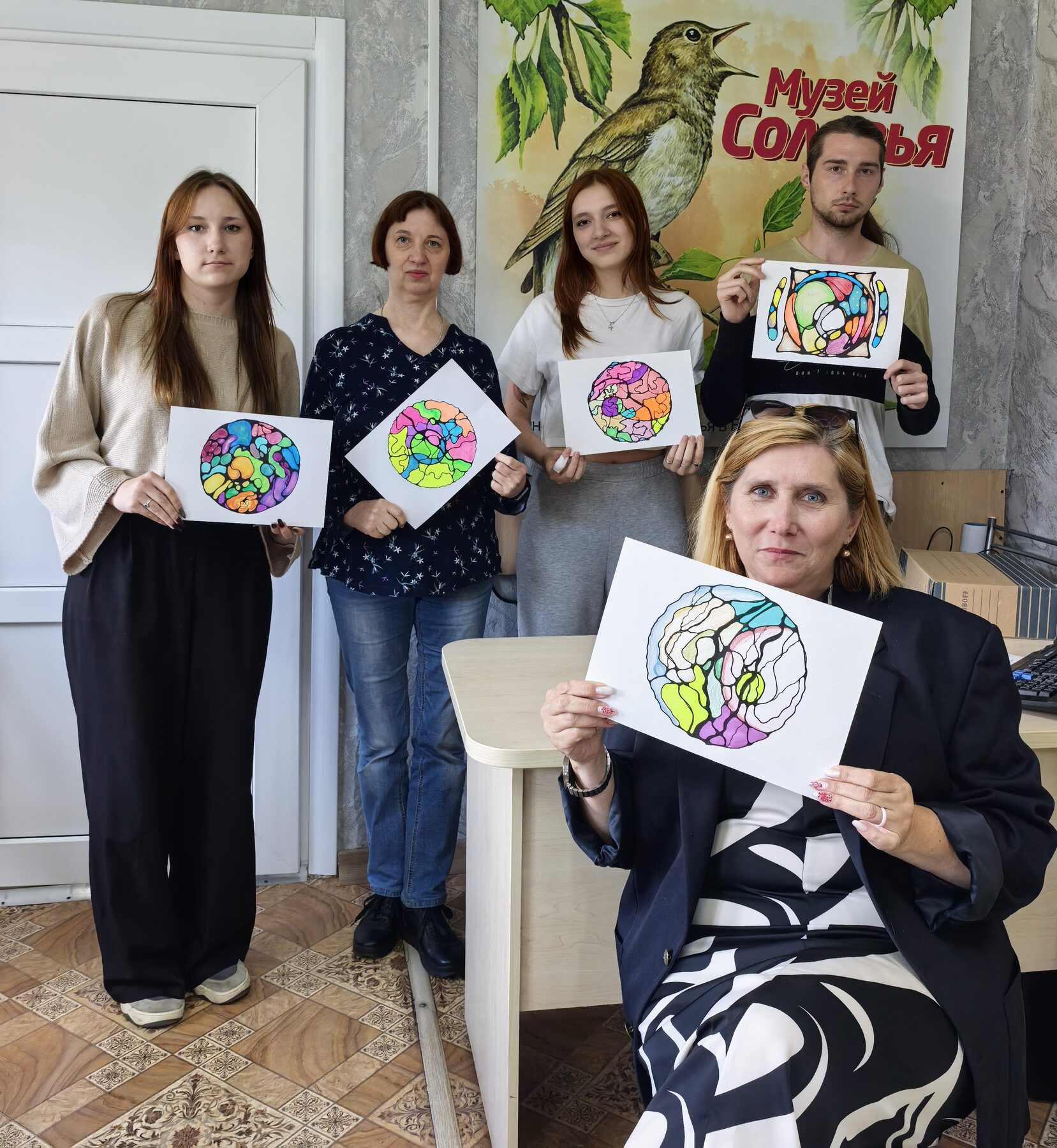 Оксана — НейроАтом у музея, Беларусь, Слуцк