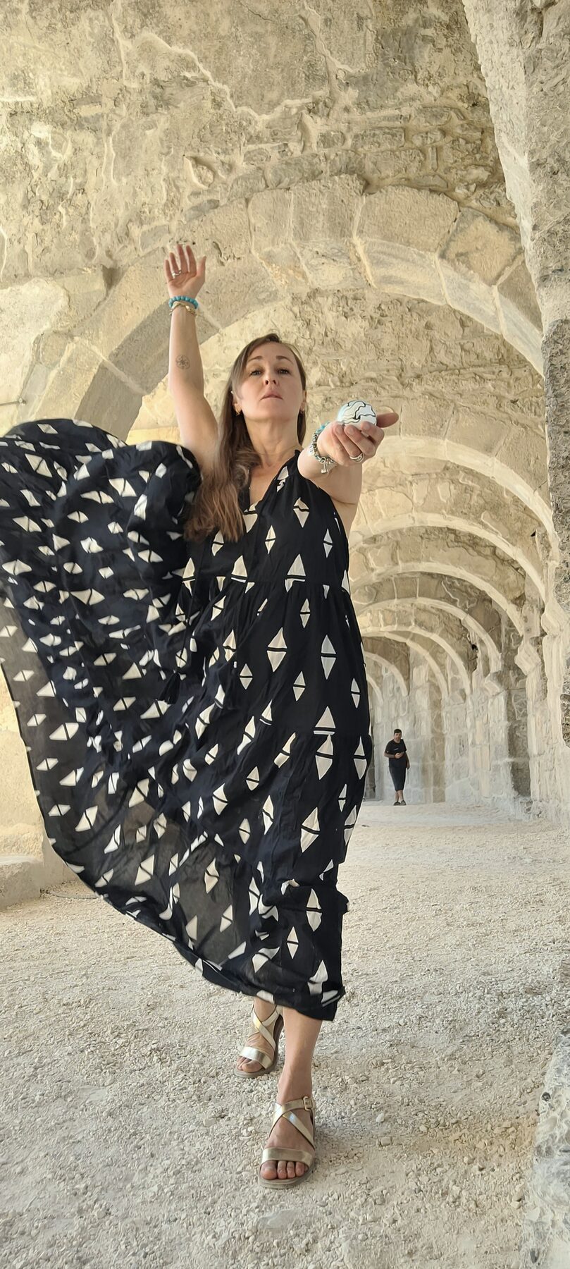 Aleksandra Sarioglu — НейроАтом у музея, Turkey, Belek